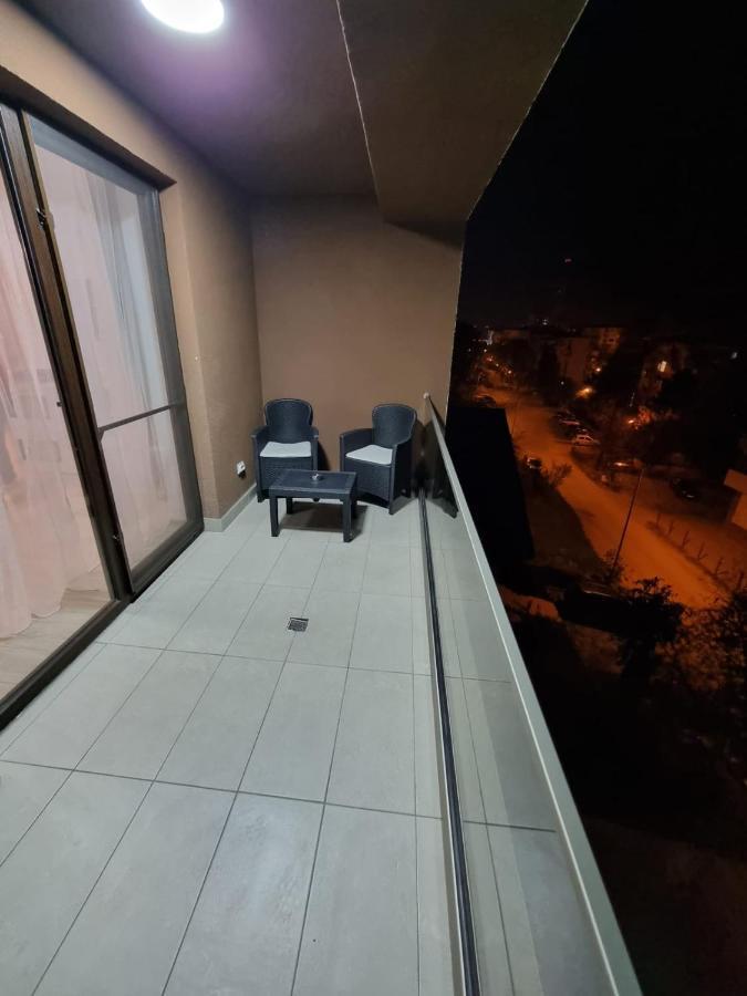 Dreams Escape Apartment Craiova Ngoại thất bức ảnh